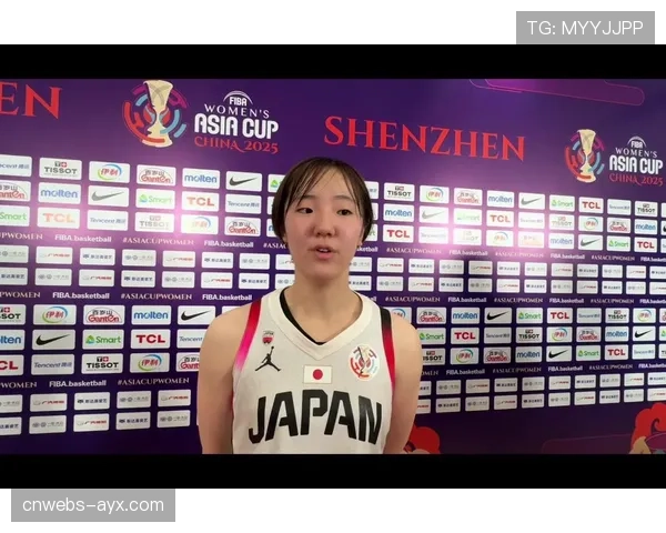 冉珂嘉与家人庆祝被WNBA选中时刻